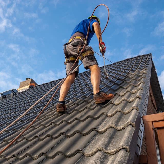 Realizamos la instalación y reparación de tejados en A Coruña